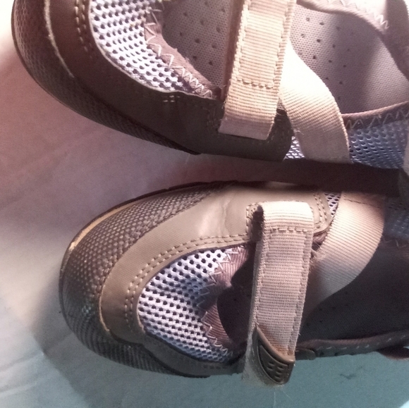 Merrell Ladies Waterpro Crystal Shoes - Picture 8 of 14